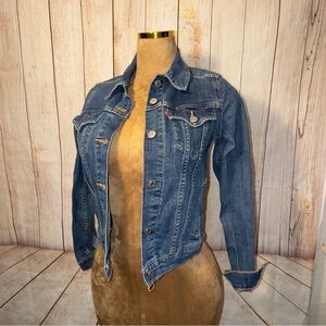 Levi's Classic Blue Jean Jacket, women’s Sz S, denim trucker, western, cowgirl